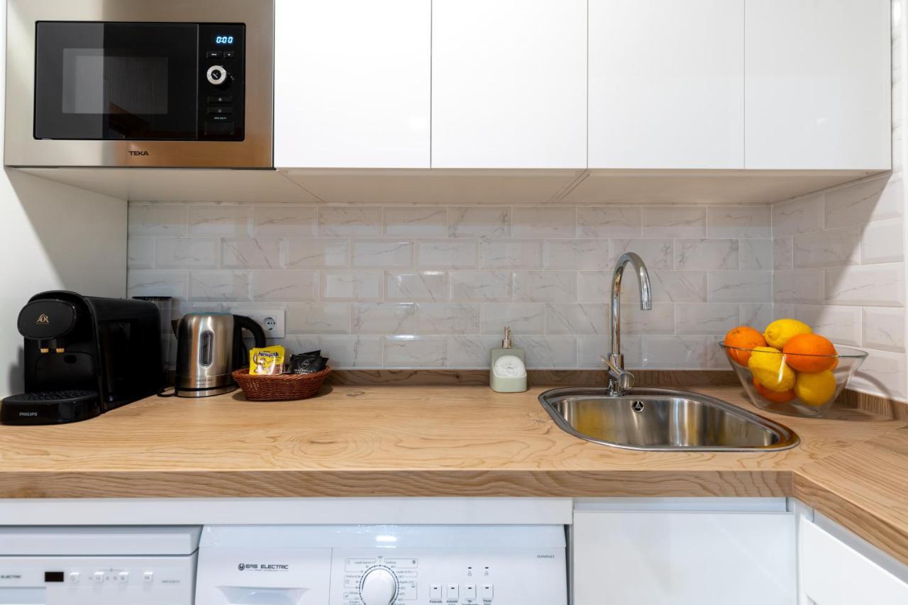 Apartamento Con Garaje, Centro De Sevilla エクステリア 写真